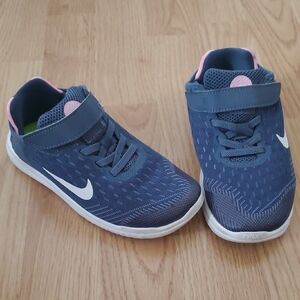 Nike Kids Sneakers in Blue with Pink Accents